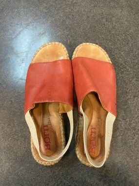 Born Coral Leather Espadrille Slip-On Sandals